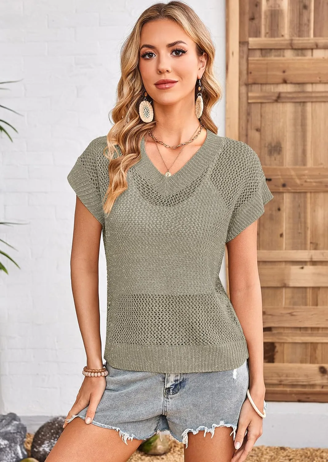 Cakulo Summer Crochet Tops for Women 2025 Short Sleeve V Neck Hollow Out Knit Beach Cover Up Casual Sweater Top