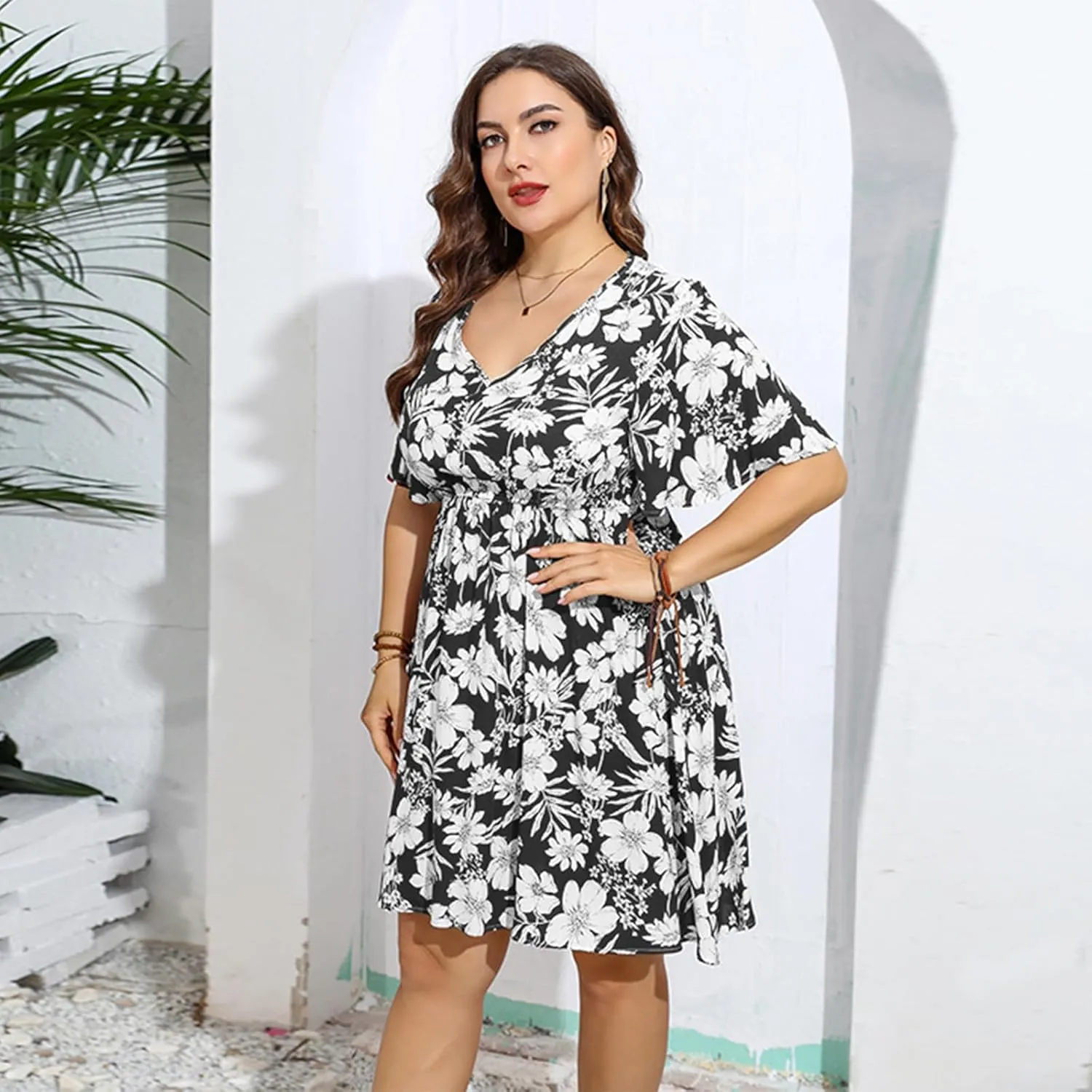 Women's Summer Plus Size Floral Dress for Curvy Women Short V Neck Wrap Dresses with Empire Waist and Short-Sleeve